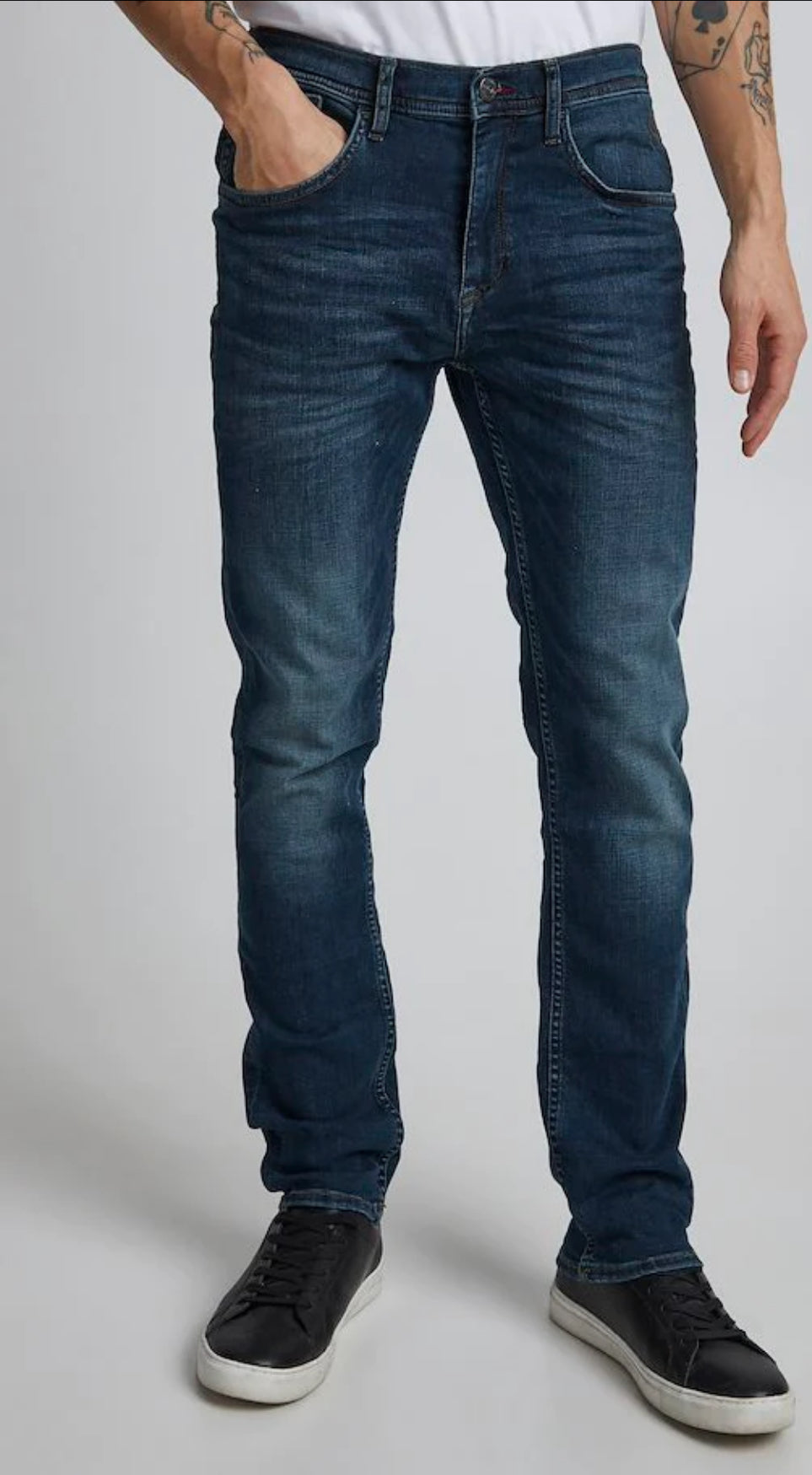 TWISTER FIT NOOS JEANS